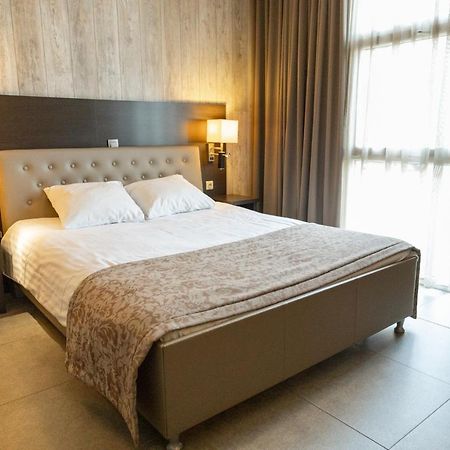 Hotel De Maaskant Maaseik Eksteriør bilde