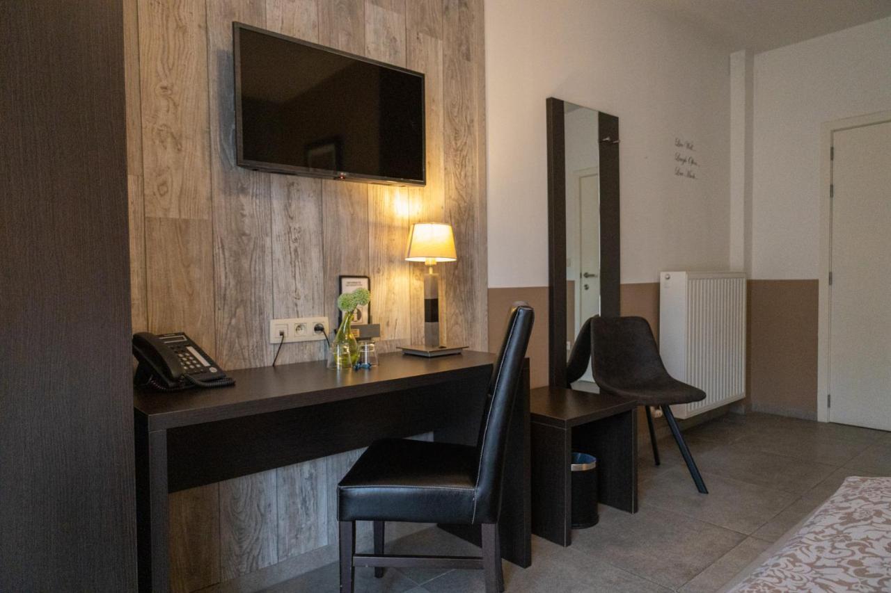 Hotel De Maaskant Maaseik Eksteriør bilde